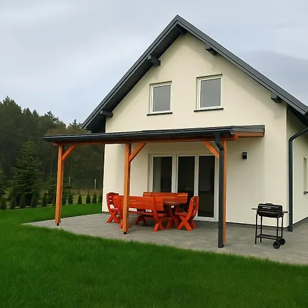 Letniskowy Nad Morzem ルビャトボ